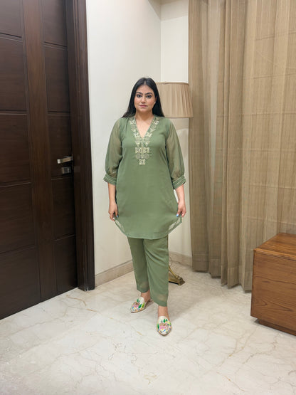 Pastel Green Co-ord with Thread Work